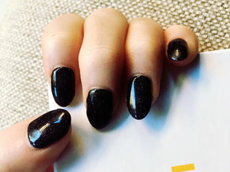 Black gel nails Leuven