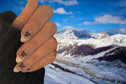 Gel manicure ski slopes